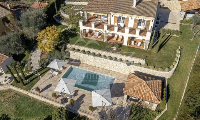 Vence Villa | Villa D'Azur with breathtaking sea views!