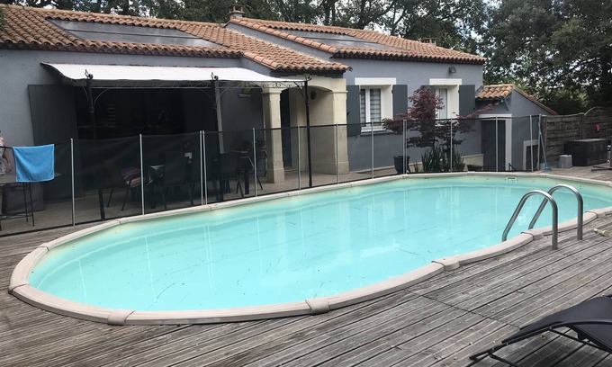 Aubussargues Villa | Villa Dans le Sud de la France Avec Piscine et Jardin