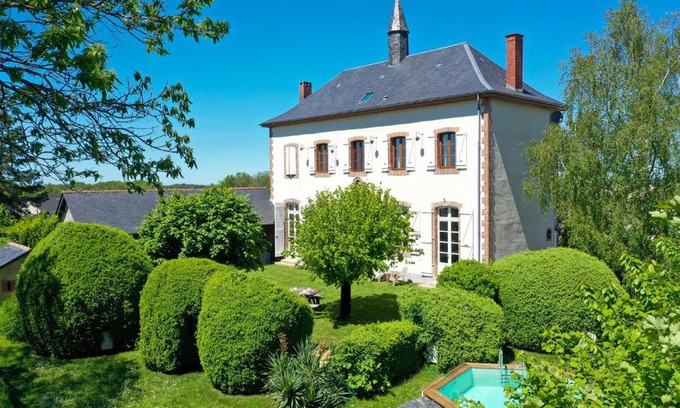 Troche Villa | Villa De Vacances l'Ancienne Ecole Troche