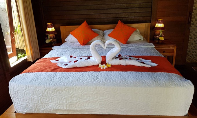 Andong Bed & Breakfast | Villa Deelyana Coco, Pondok Lebah