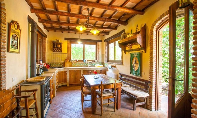 Cefalu Villa | Villa del Glicine - Ancient Master Villa, surrounded by greenery