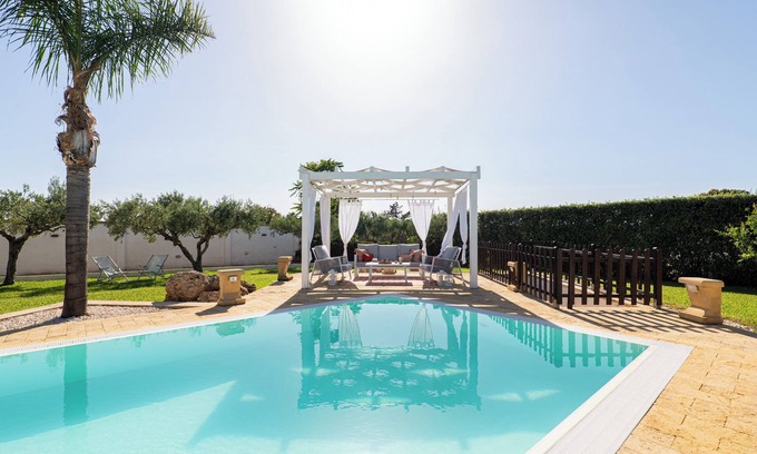 Arini Villa | Villa del Tufo - Five Bedroom Villa, Sleeps 12