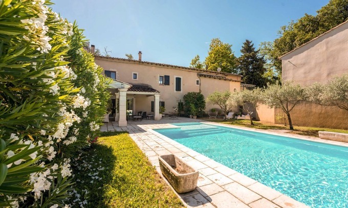 Le Pontet Villa | Villa Des Papes - Three Bedroom Villa, Sleeps 8