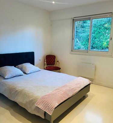 Villecresnes House | Villa des Plantes