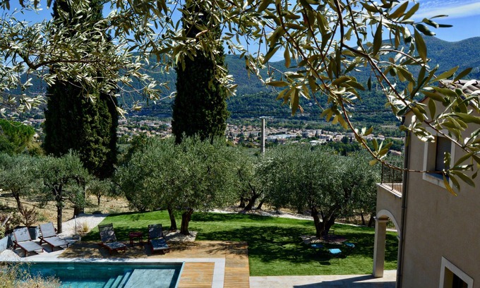 Nyons Villa | Villa des Tuillères, panoramic view of Nyons
