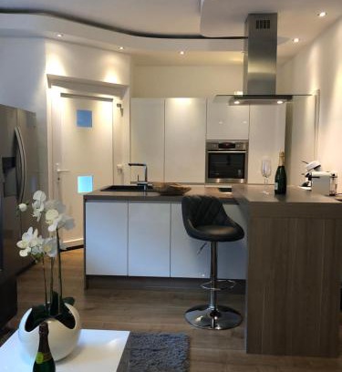 Alsdorf Apartment | Villa Drita