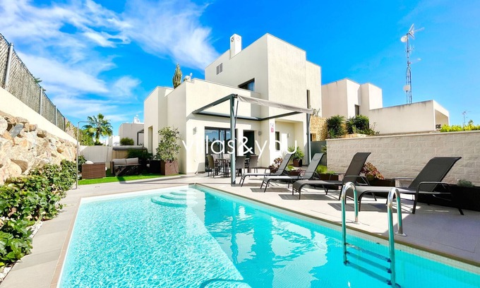 Rojales Villa | Villa Eivissa Ciudad Quesada by Villas&You
