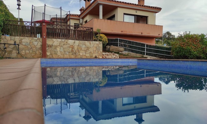 Tordera Ski Chalet | Villa EL Mirador 9pax Cerca Playa