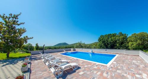 Trn Villa | Villa Ellie