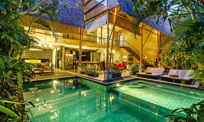 Seminyak Villa | Villa Esa Seminyak - 100 meters from Seminyak Square