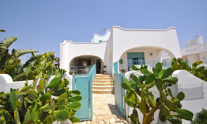 Torre Suda Villa | Villa Esador by BarbarHouse