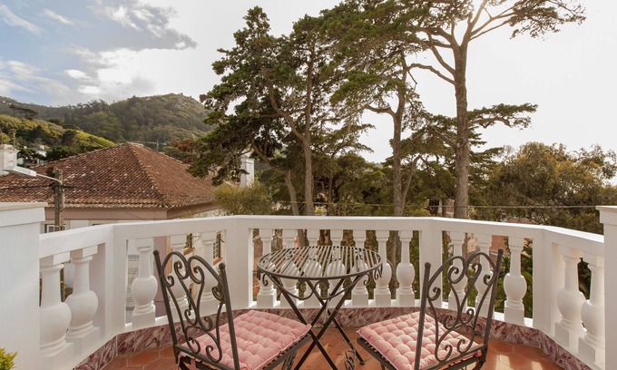Sintra Bed & Breakfast | Villa Estefânia