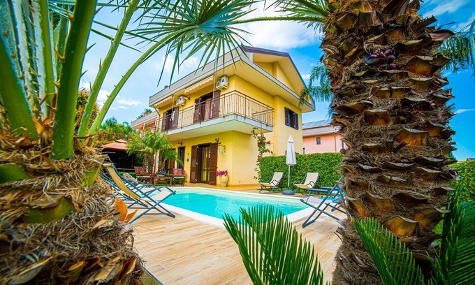 Santa Venerina Villa | VILLA ETNA COCUS WITH PRIVATE POOL AT THE SLOPES OF THE VOLCANO