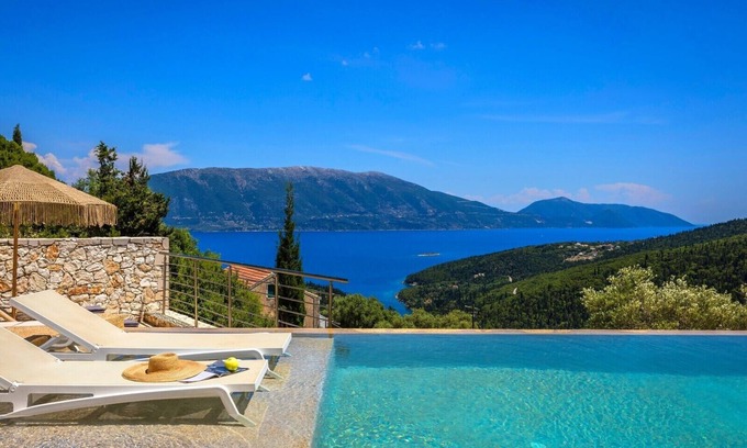 Tselendata Villa | Villa Eugenia Sunrise