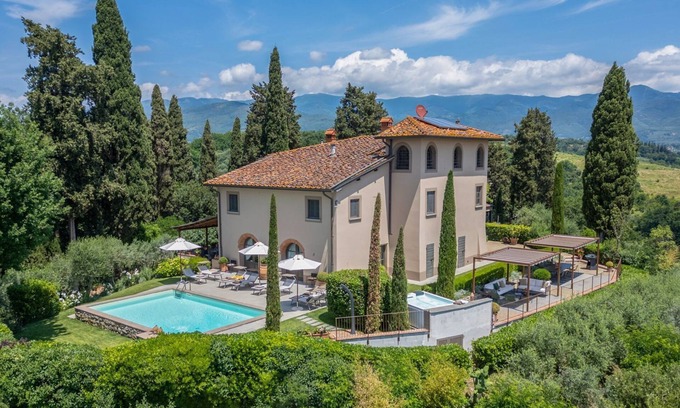 Terranuova Bracciolini Villa | Villa Fratini - Six Bedroom Villa, Sleeps 12