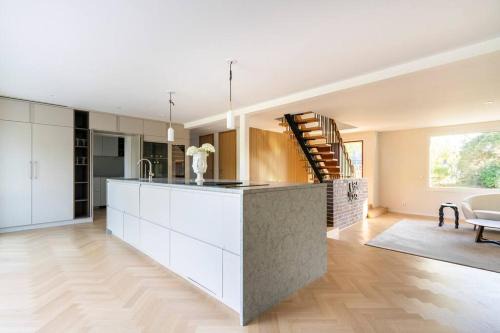 Falsterbo Villa | Villa Falsterbo - Beachside Luxury with Private Hot Tub