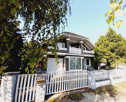 Balatonkeresztur House | Villa Fiorentina