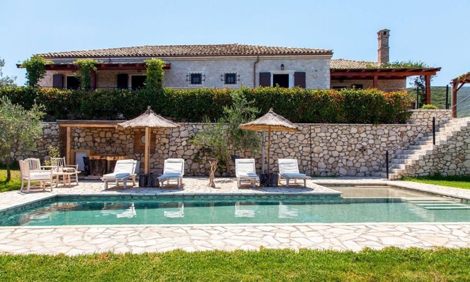 Giannades Villa | Villa Fioretta - Four Bedroom Villa, Sleeps 8