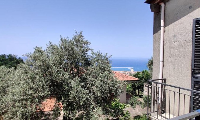 Sant'Agata di Militello House | Villa Fiorita