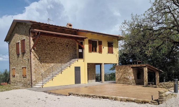 Torgiano Villa | Villa for family/friends, few minutes from the most beautiful medieval villages