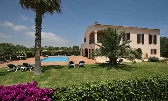 Felanitx Villa | VILLA GATONA is our most popular luxury Villa - modern and impressive