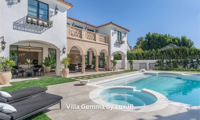 The Flats Villa | Villa Gemma by LuxJB 🏆 Beverly Hills Flats Mansion Steps from Rodeo Drive
