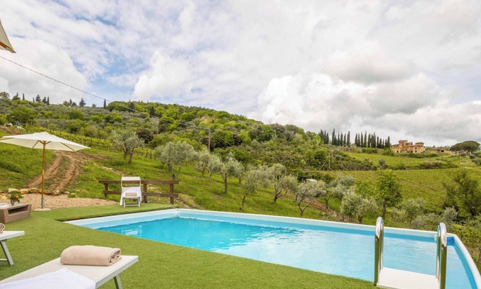 Panzano in Chianti Villa | Villa Gialla - Four Bedroom Villa, Sleeps 9