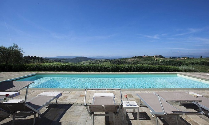 Tavarnelle Val di Pesa Villa | Villa Gingillo: A splendid three-story villa surrounded by the greenery, with Free WI-FI.