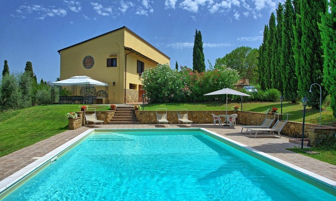 Lucignano Villa | Villa Gloria - Holiday Rental in Lucignano, Valdichiana, Tuscany
