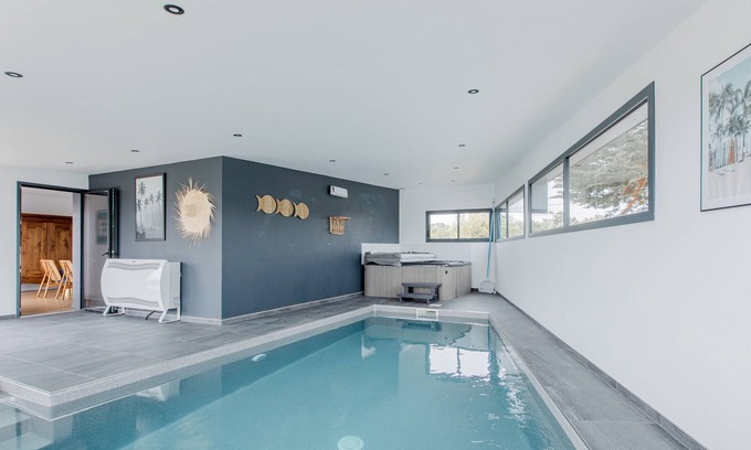 Plouneour-Brignogan-Plages Villa | Villa 'Goueltoc-piscine - Spa - 100m Plage' with Private Terrace, Private Garden and Wi-Fi
