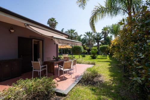 Fondachello Villa | Villa Green Place