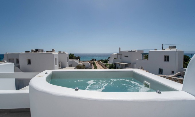 Kastraki Villa | Villa 'Helen Luxury Mare' with Sea View, Wi-Fi and Air Conditioning