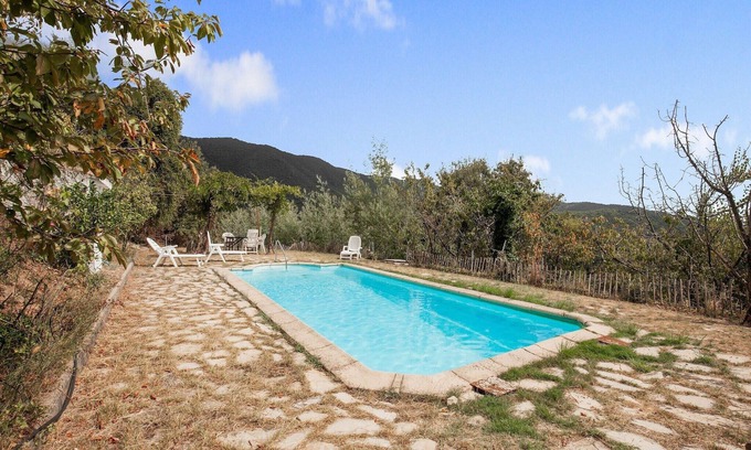 Sant Iscle de Vallalta Villa | Villa in Maresme near Montnegre Park