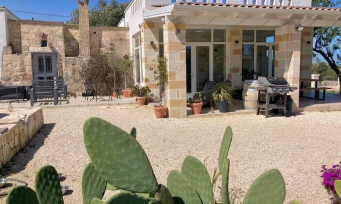 Carovigno Villa | Villa im Grünen mit Meerblick 6min Strand & Stadt