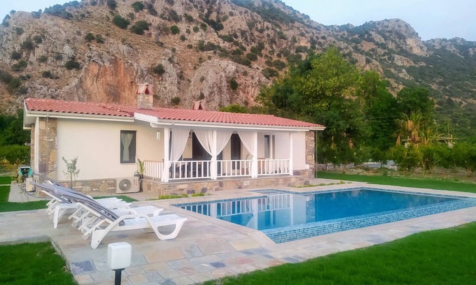 Dalyan Villa | Villa in a Pomagranate orchard