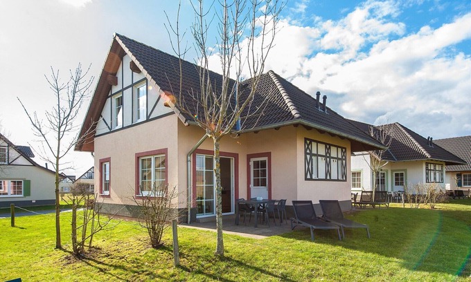 Ediger House | Villa in Cochem with Sauna and Garden