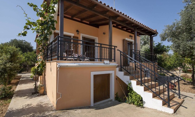 Rethymno House | Villa in Crete near Beach and Olive Groves