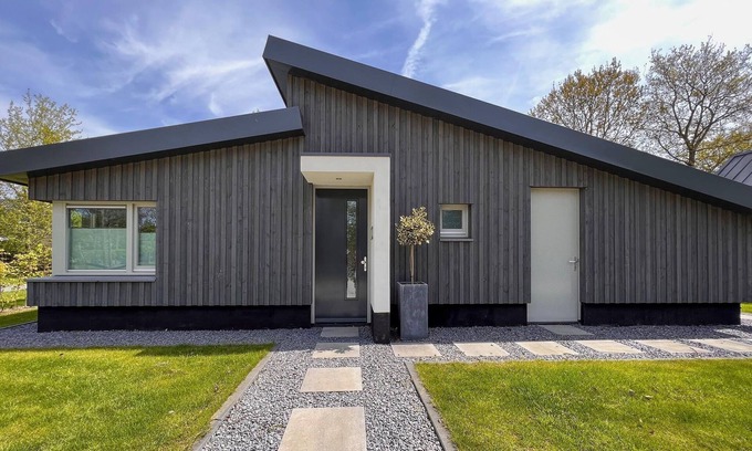 Dirkshorn House | Villa in Dirkshorn near Golf & Beach