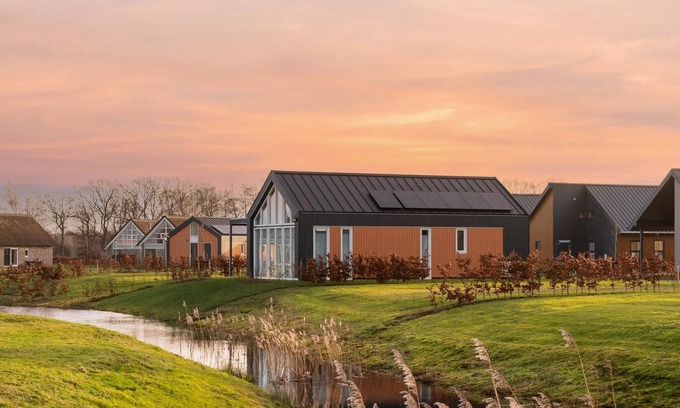 Tynaarlo House | Villa in Drentsche Aa National Park