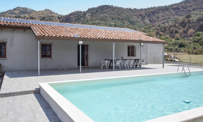 Gaggi Villa | Villa in Gaggi near Mount Etna