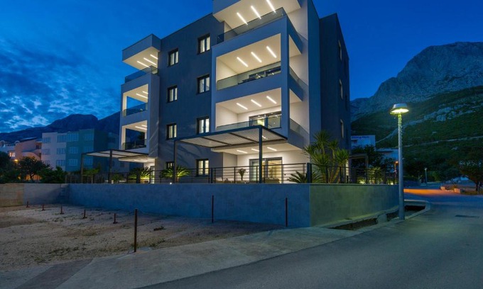 Promajna Apartment | Villa IN
