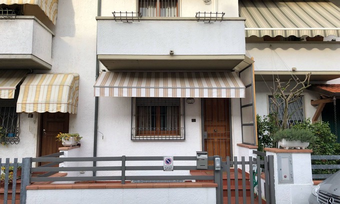 Torre del Lago Puccini House | Villa in Torre del Lago/Viareggio a stone's throw from the lake theater near the Sea