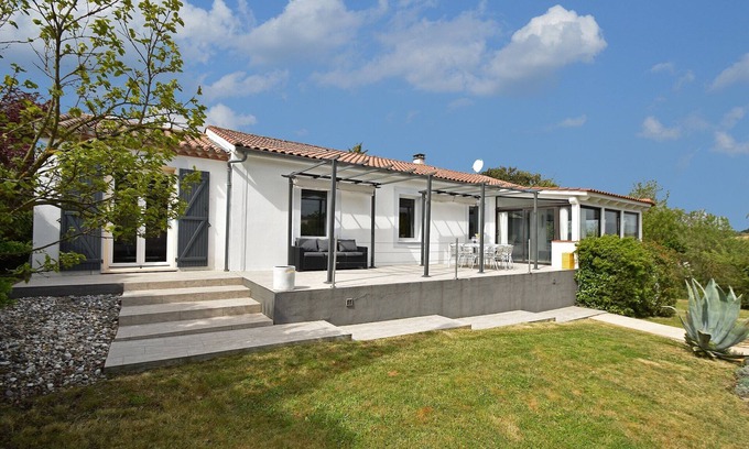 Malves-en-Minervois Villa | Villa in Malves near Carcassonne Pool