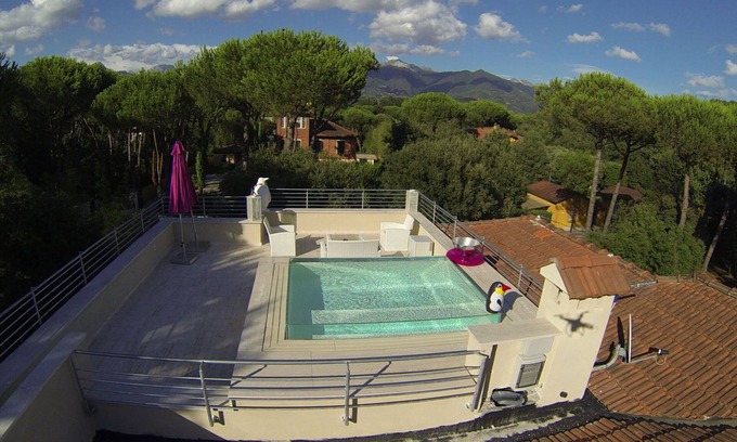 Ronchi Villa | Villa in Marina Dei Ronchi with 7 bedrooms sleeps 14