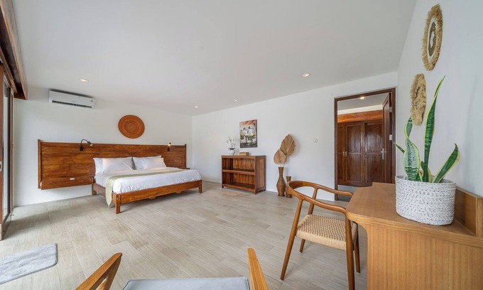 Pecatu Villa | Villa Ivory 8 Mins to Padang Padang Beach