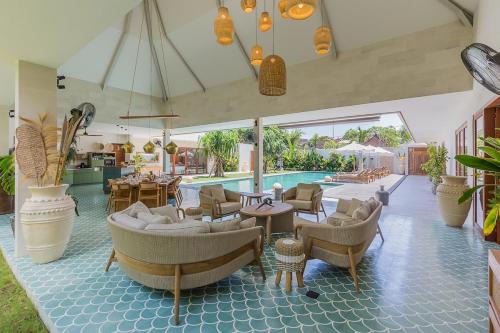 Sei Pinang Villa | Villa Jinjah Soul Luxury 5BR Villa,18m Pool & Garden