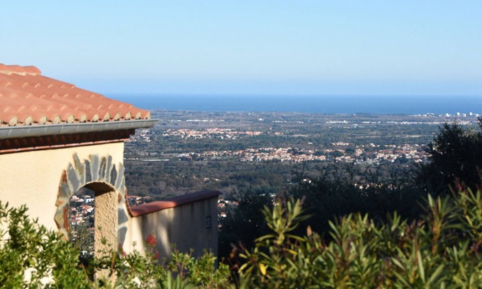 Laroque-des-Alberes Villa | Villa Josephine: On the hillside overlooking the sea, terrace, pool & tennis