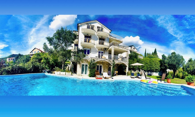 Topla Condo | Villa Jovicic: Exklusive Ferienwohnungen mit Pool