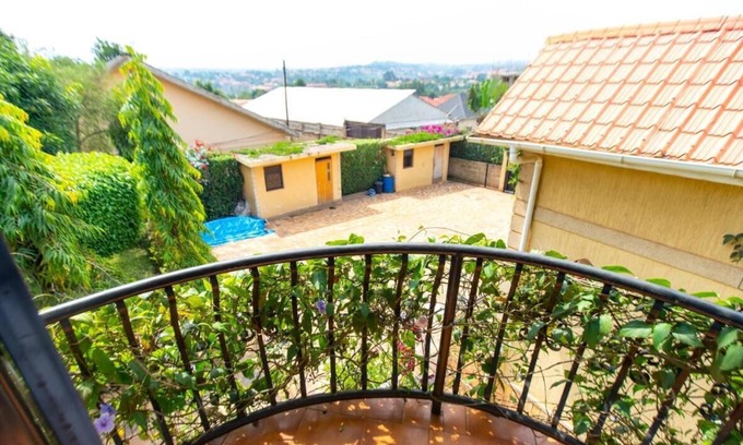 Kireka Apartment | Villa Karibu holiday & short-term let apartments in Namugongo, Kampala, Uganda