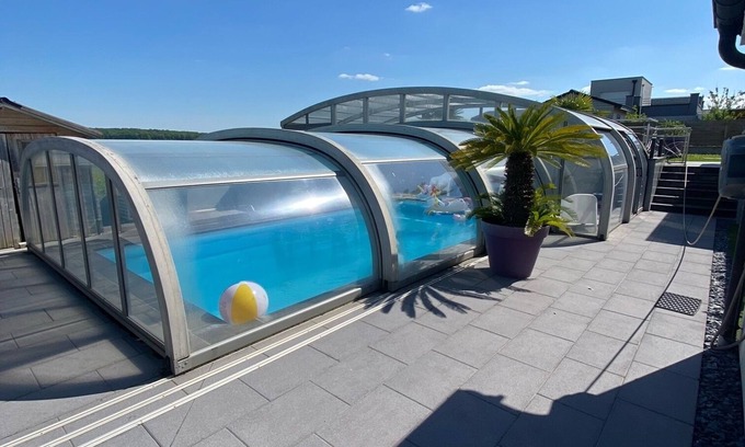 Vittoncourt Villa | Villa Kat'Etoiles with indoor pool, jacuzzi and 60m2 of arcade games!